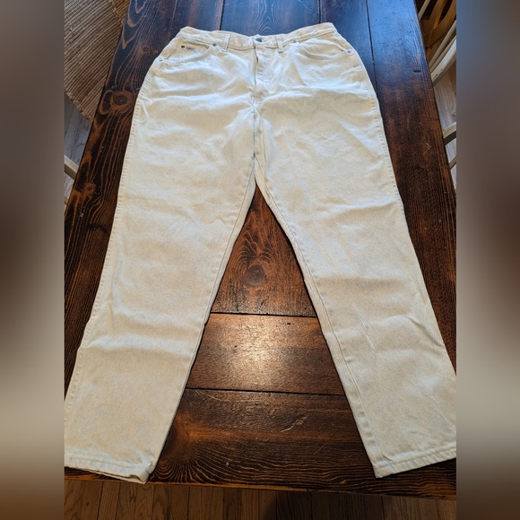 Vintage Chic Relaxed Classic Jeans, Size 20, NWT - Picture 6 of 11